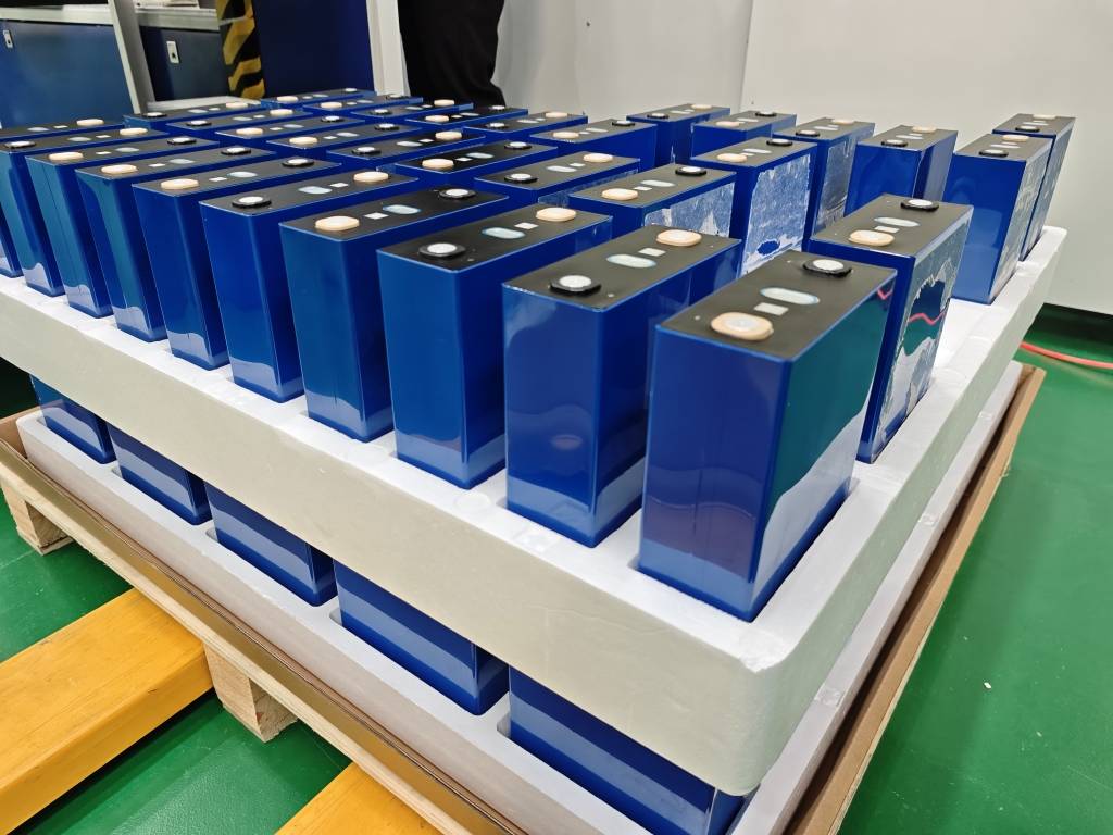 Qu'est-ce qu'une batterie au lithium ? Pourquoi est-elle le premier choix pour le stockage de l'énergie ?